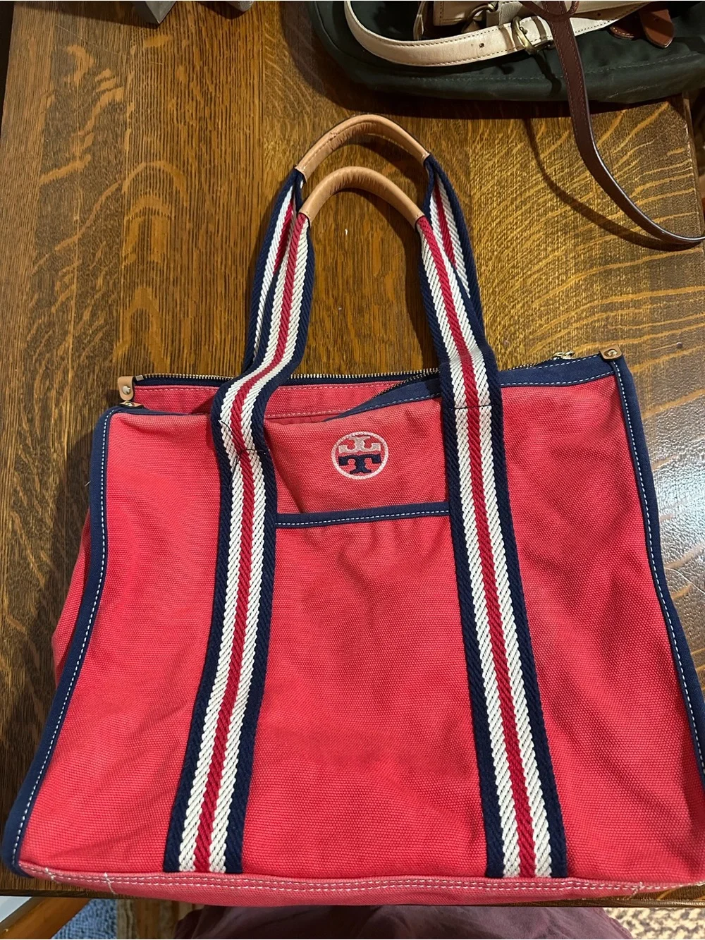 Tory Burch tory burch